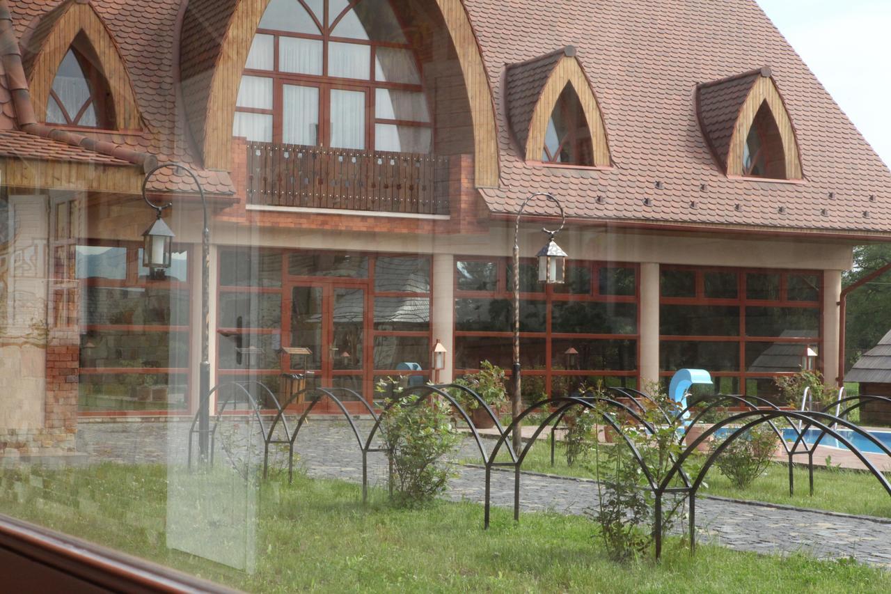 Publo Spa Hotel Vyshkove Exteriér fotografie